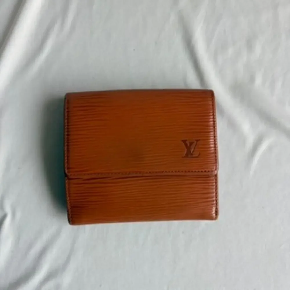 Vintage Louis Vuitton Epi Portefeuille Elise Trifold Wallet - Kenyan Fawn